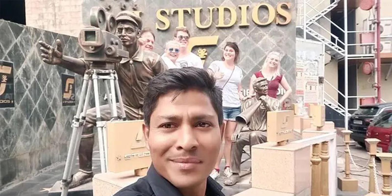 tourists with guide